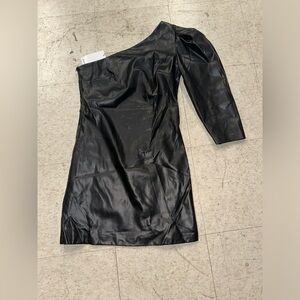 Ladies One Sleeve/Shoulder Dress